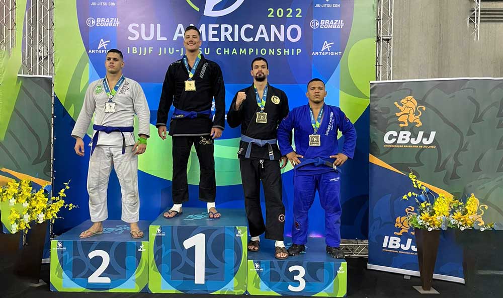 Jovem brasileira se torna primeira atleta da história a ganhar tríade  mundial no Jiu Jitsu - GAZ - Notícias de Santa Cruz do Sul e Região